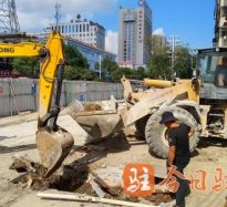 操逼操爽了高温下的坚守｜道路建设者用汗水铺就畅通路